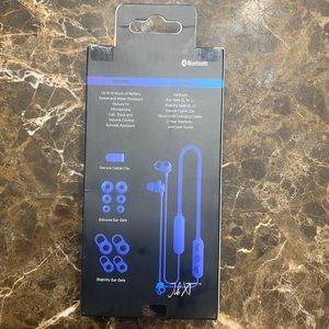 Blue skullcandy wireless simplicity headphones